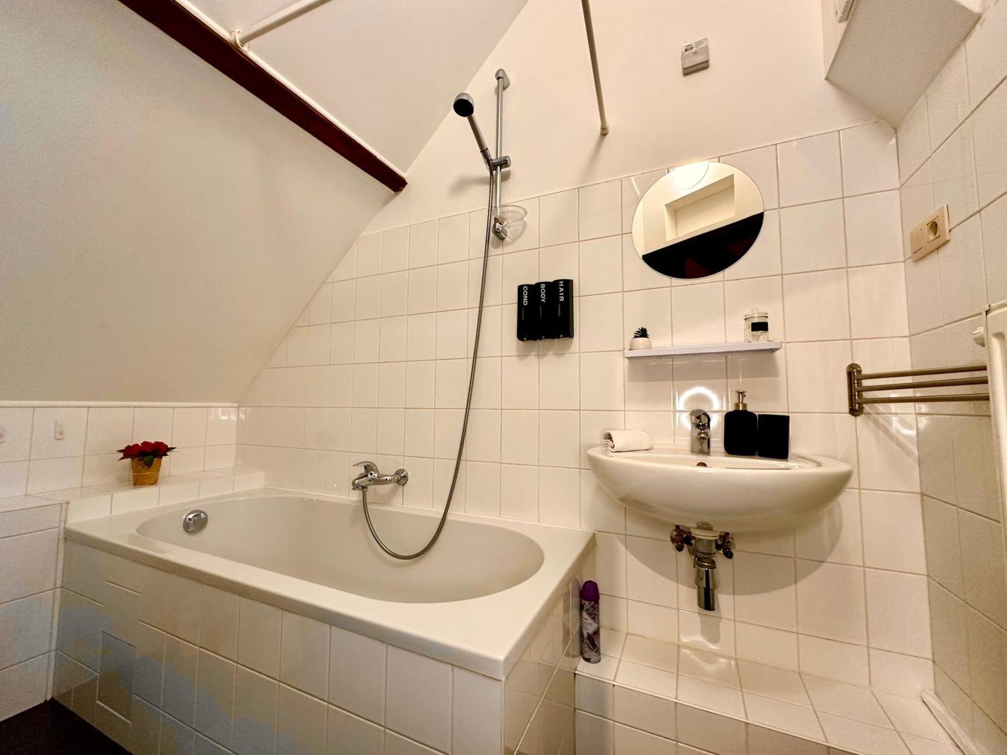 Luxury Suites Centrum By Rikas Hotels Anversa Esterno foto