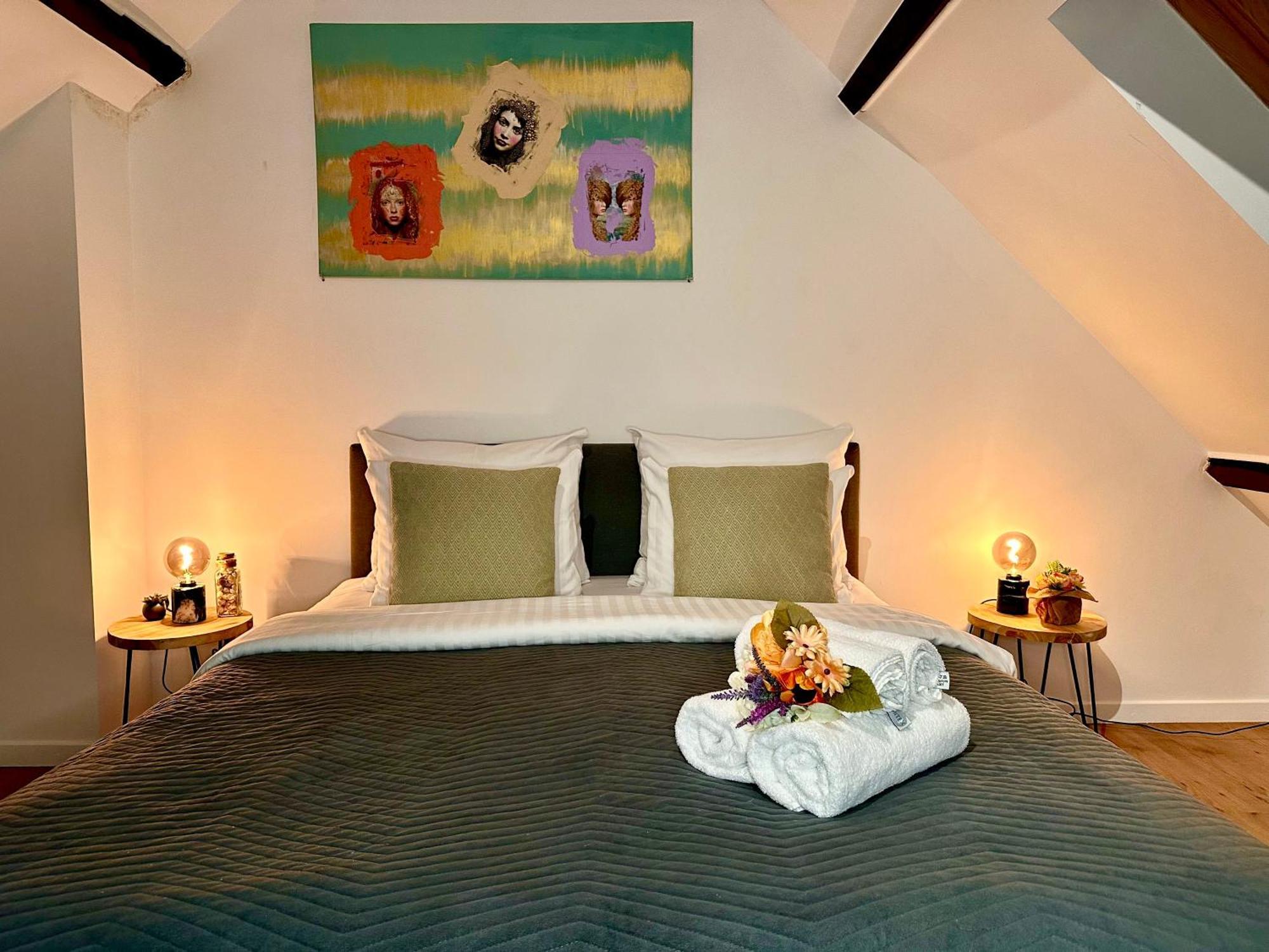 Luxury Suites Centrum By Rikas Hotels Anversa Esterno foto