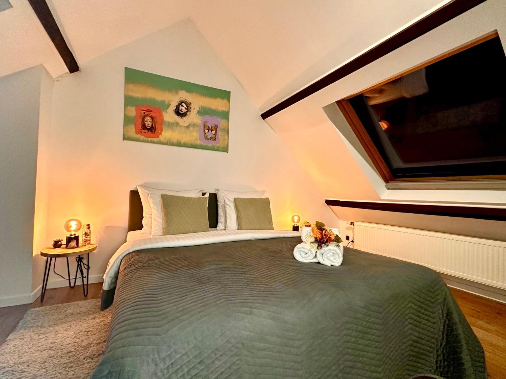 Luxury Suites Centrum By Rikas Hotels Anversa Esterno foto