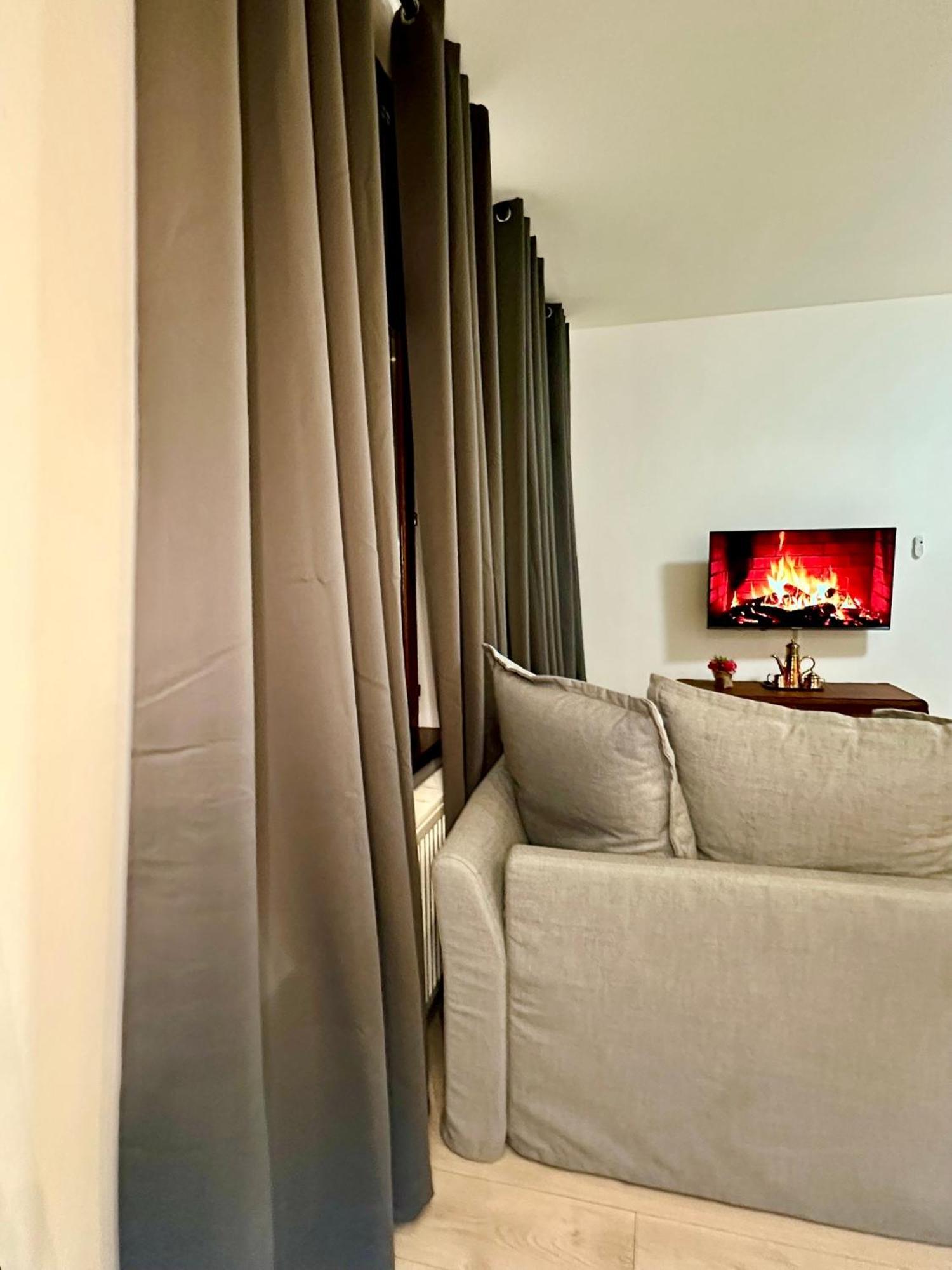 Luxury Suites Centrum By Rikas Hotels Anversa Esterno foto