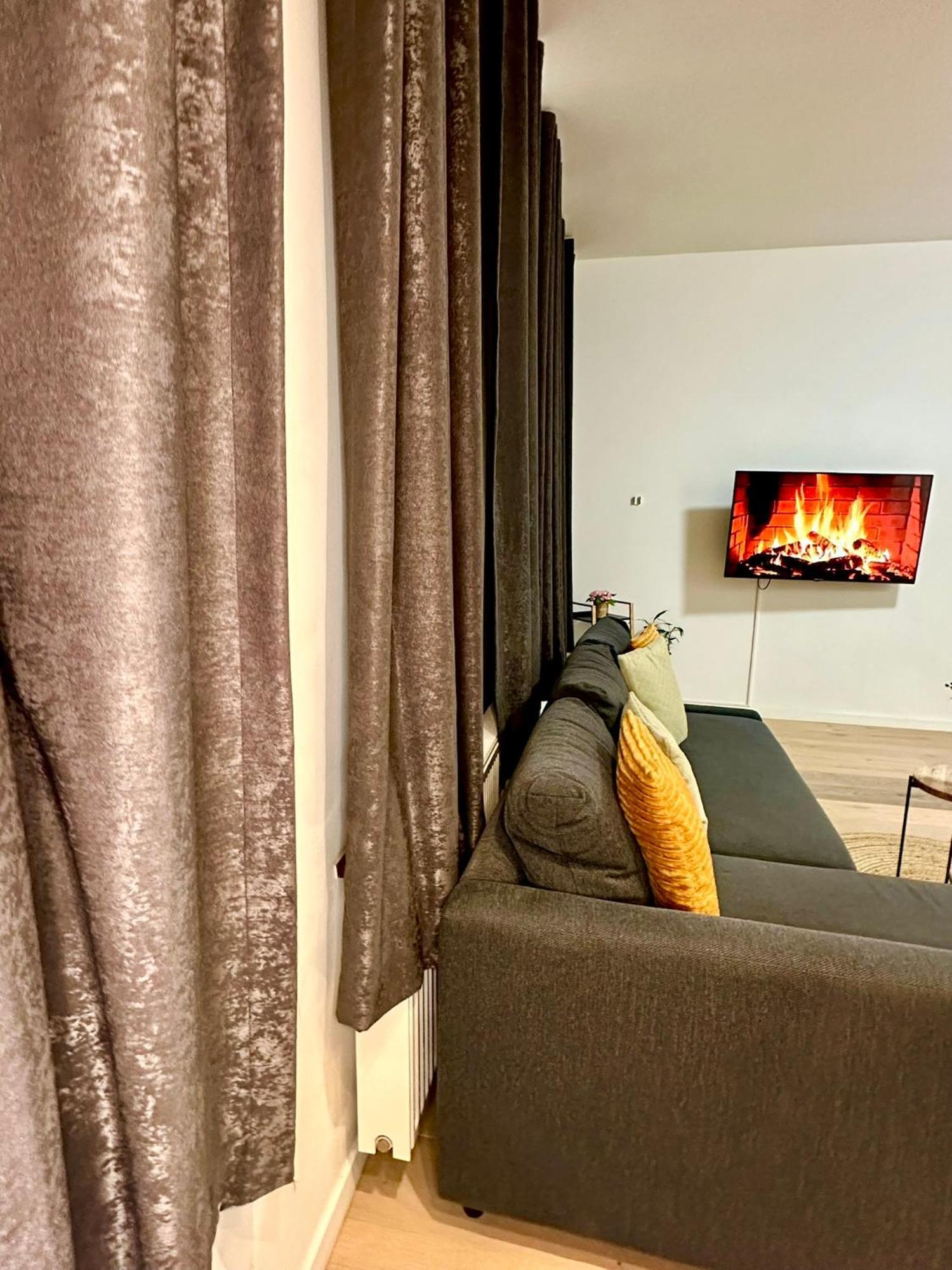 Luxury Suites Centrum By Rikas Hotels Anversa Esterno foto