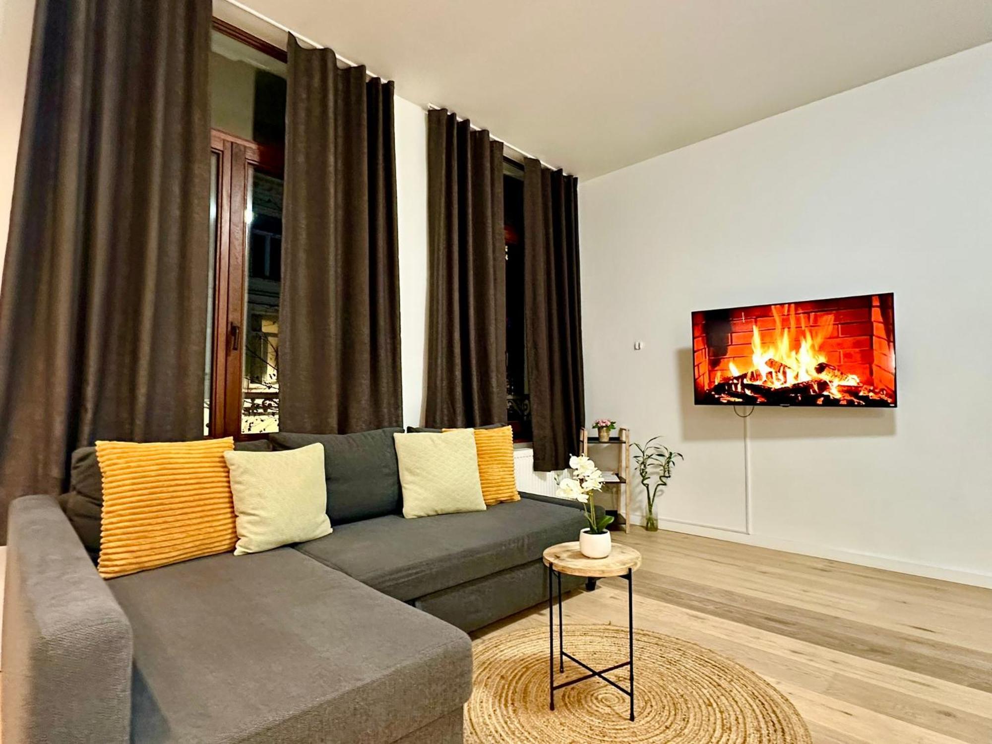 Luxury Suites Centrum By Rikas Hotels Anversa Esterno foto