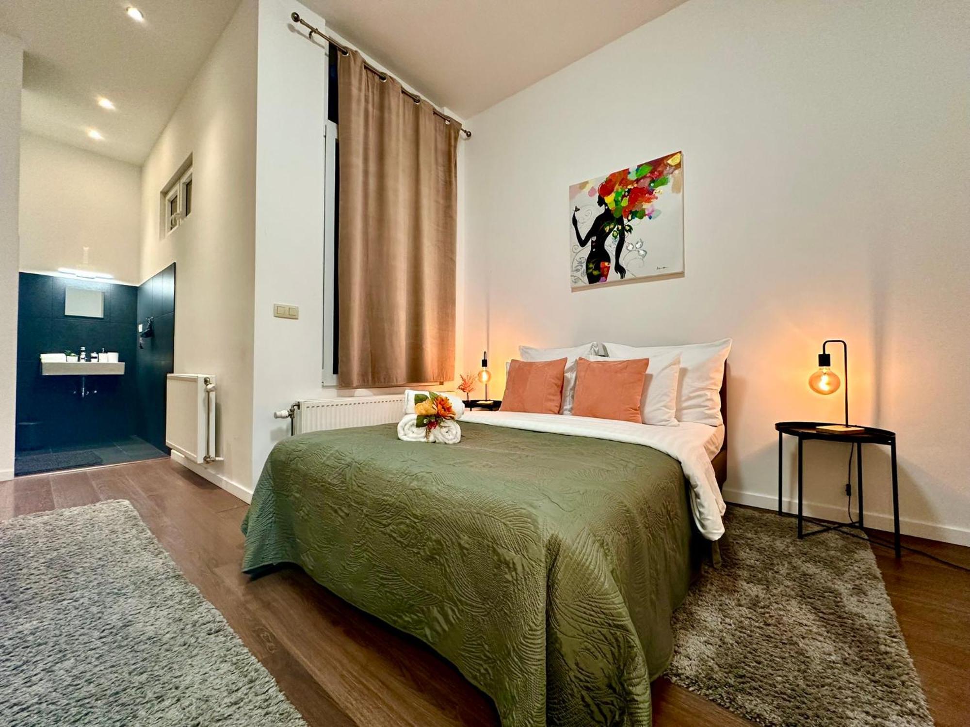 Luxury Suites Centrum By Rikas Hotels Anversa Esterno foto
