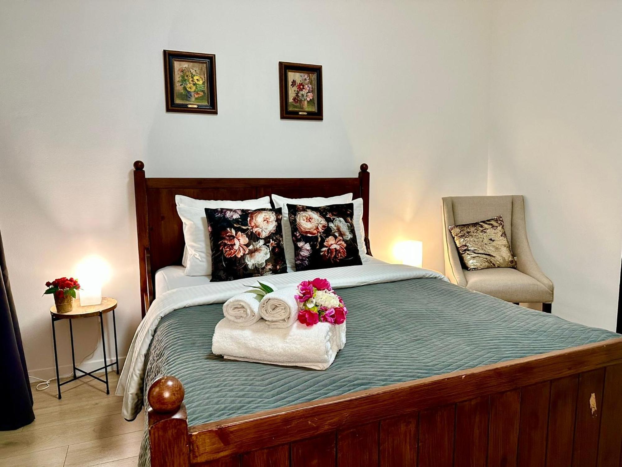 Luxury Suites Centrum By Rikas Hotels Anversa Esterno foto