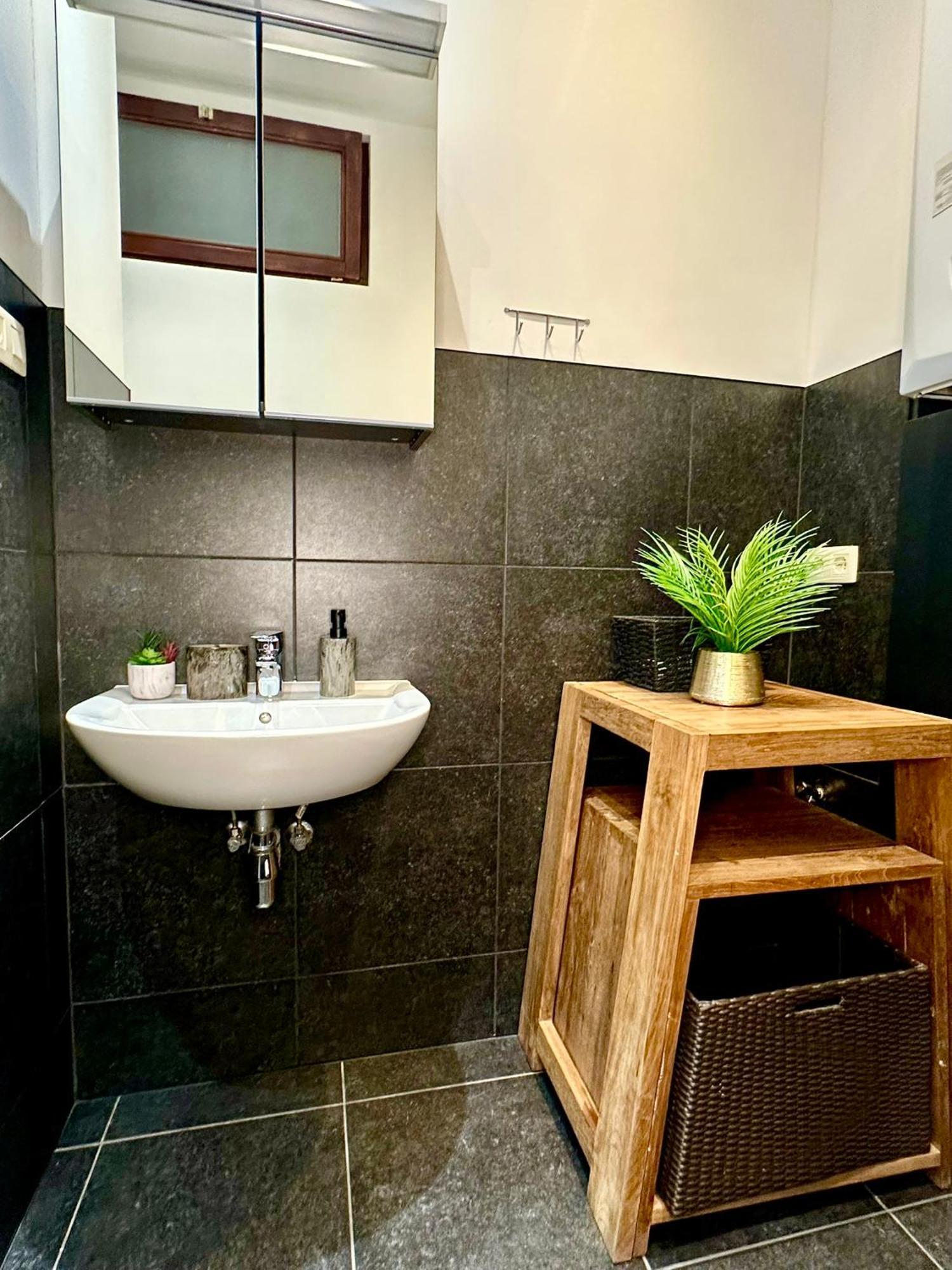 Luxury Suites Centrum By Rikas Hotels Anversa Esterno foto
