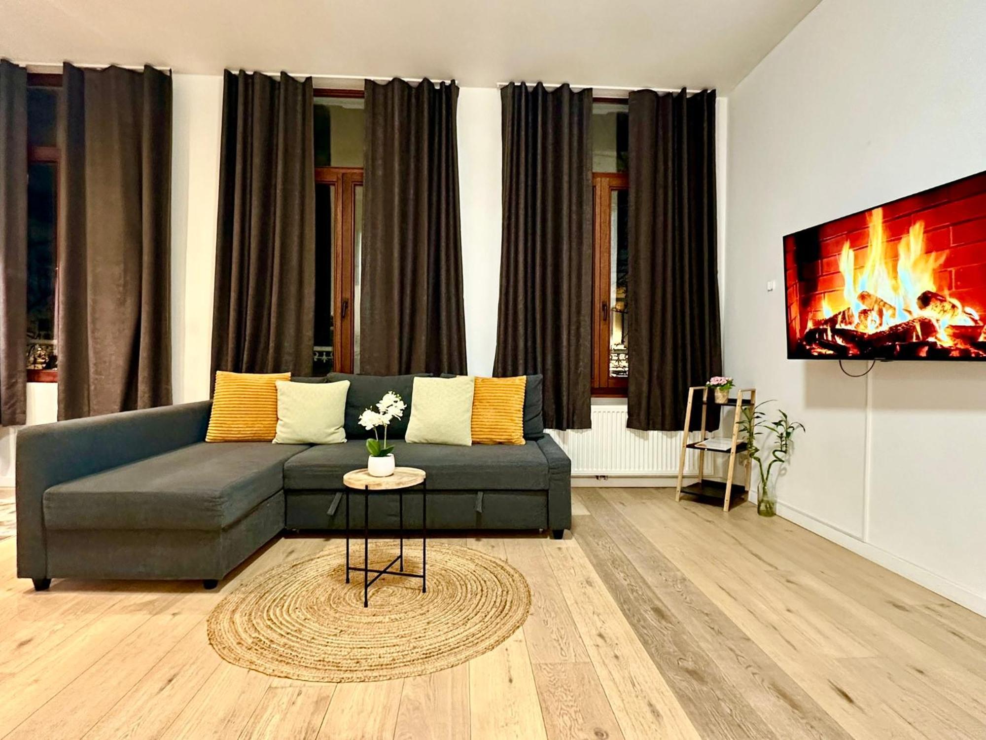Luxury Suites Centrum By Rikas Hotels Anversa Esterno foto