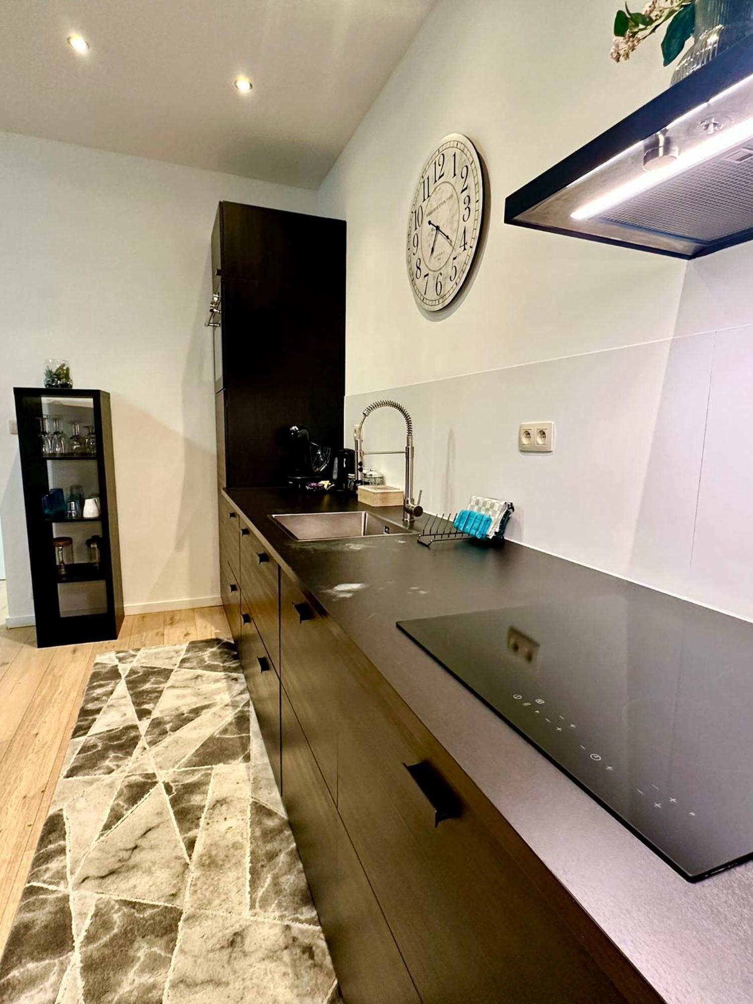 Luxury Suites Centrum By Rikas Hotels Anversa Esterno foto