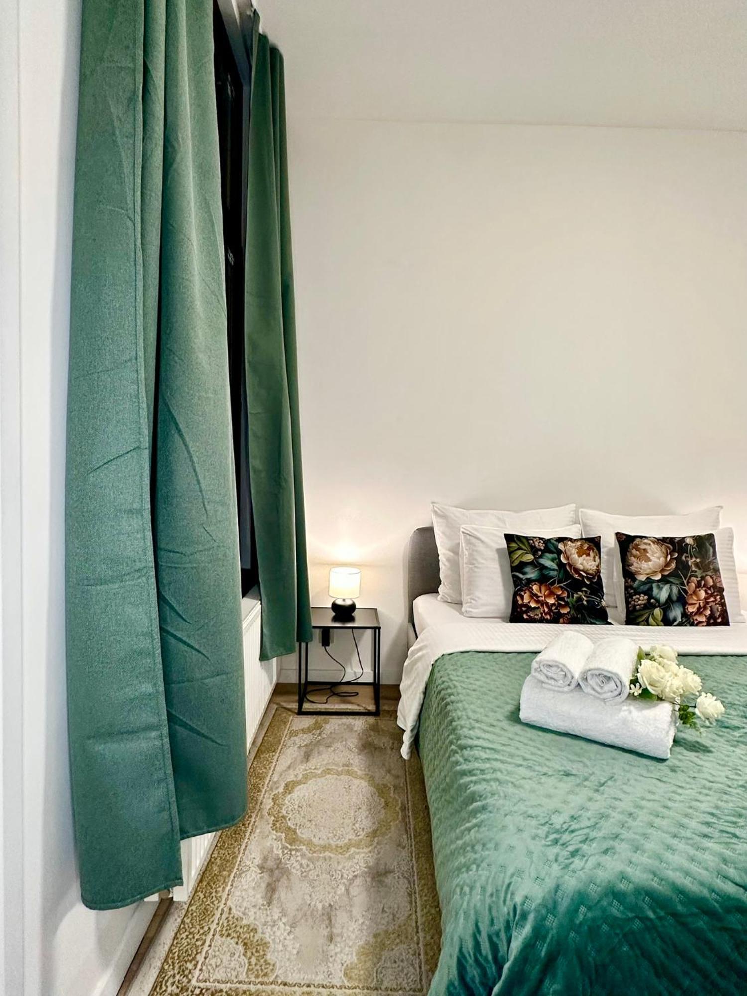 Luxury Suites Centrum By Rikas Hotels Anversa Esterno foto